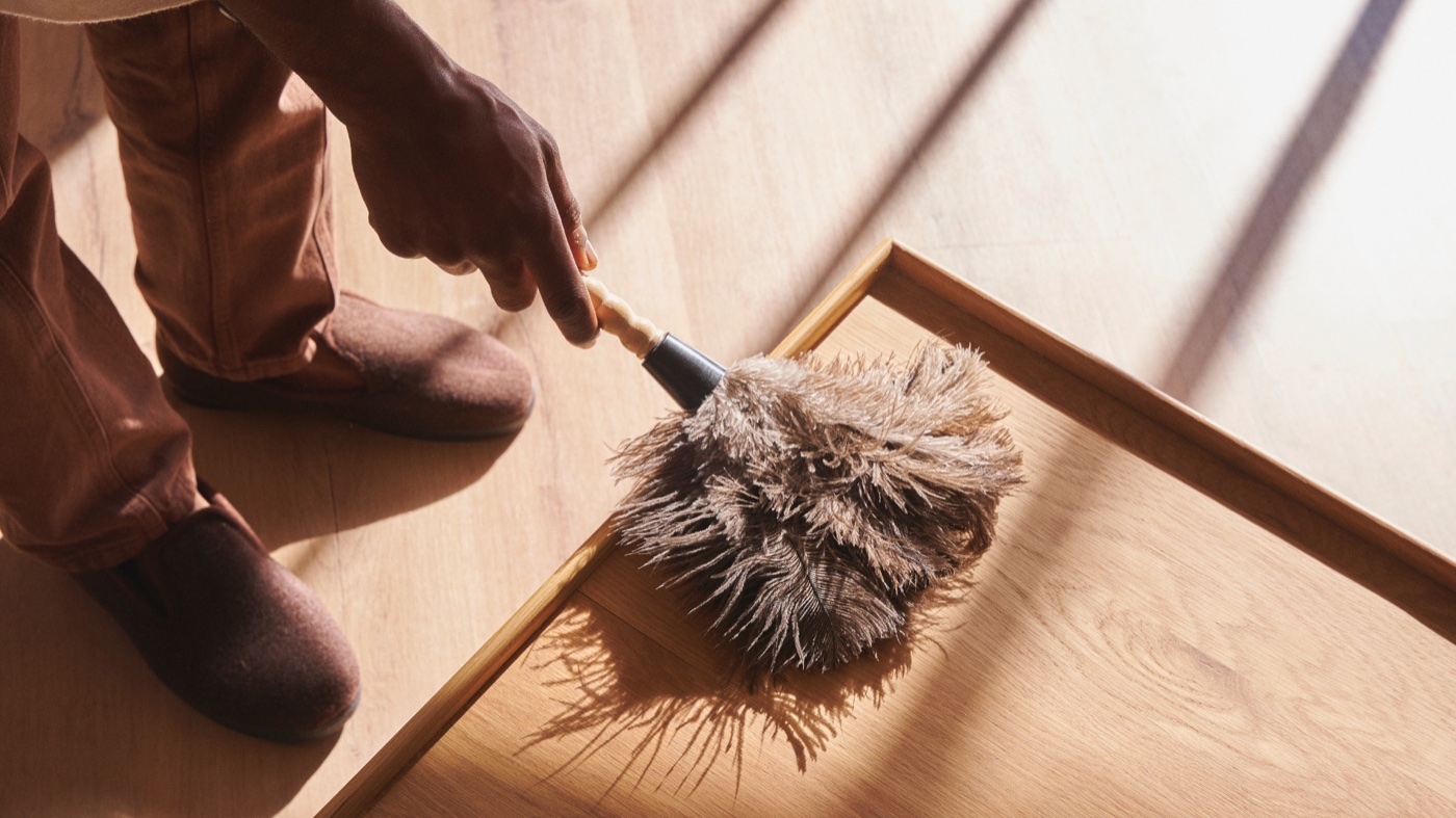 Dusting wood floors